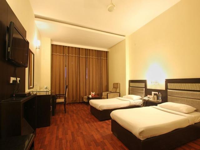 Eagle Motel Rajpura Exterior photo