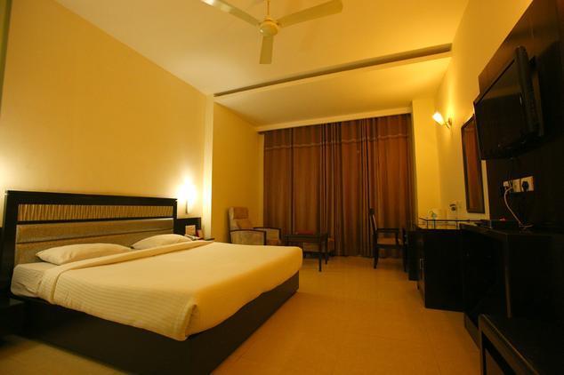 Eagle Motel Rajpura Exterior photo